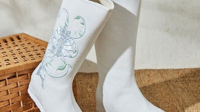 겨울 따스함 가득! 내 생활한복에 찰떡인 겨울 신발 찾기 ✨